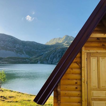 Kapetanovo Jezero Bungalov Bed and Breakfast Podgorica Eksteriør billede